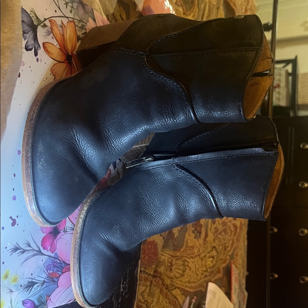 UGG Black Leather Ankle Boots - Picture 7 of 11